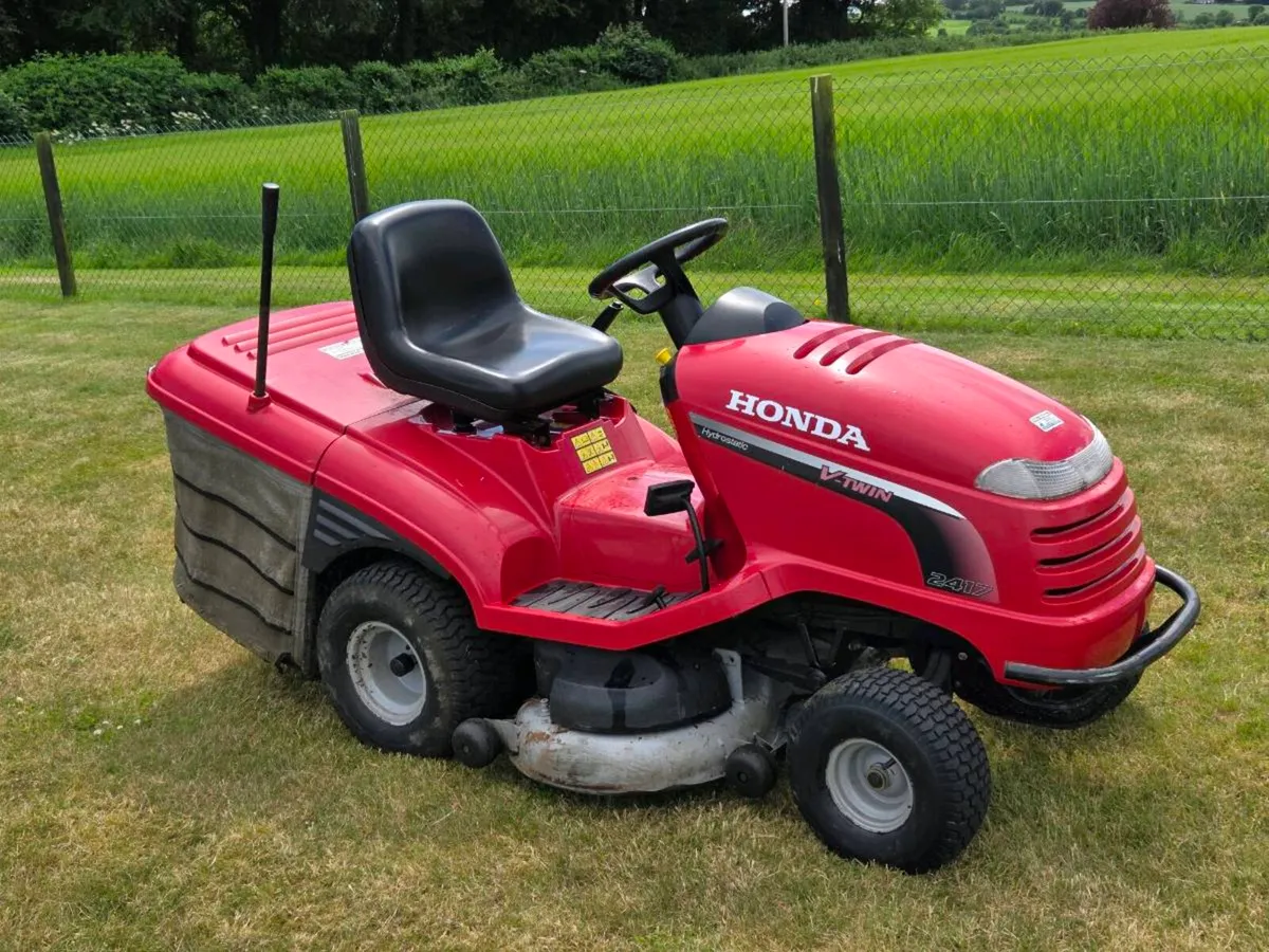Honda Ride on Mower - Image 1