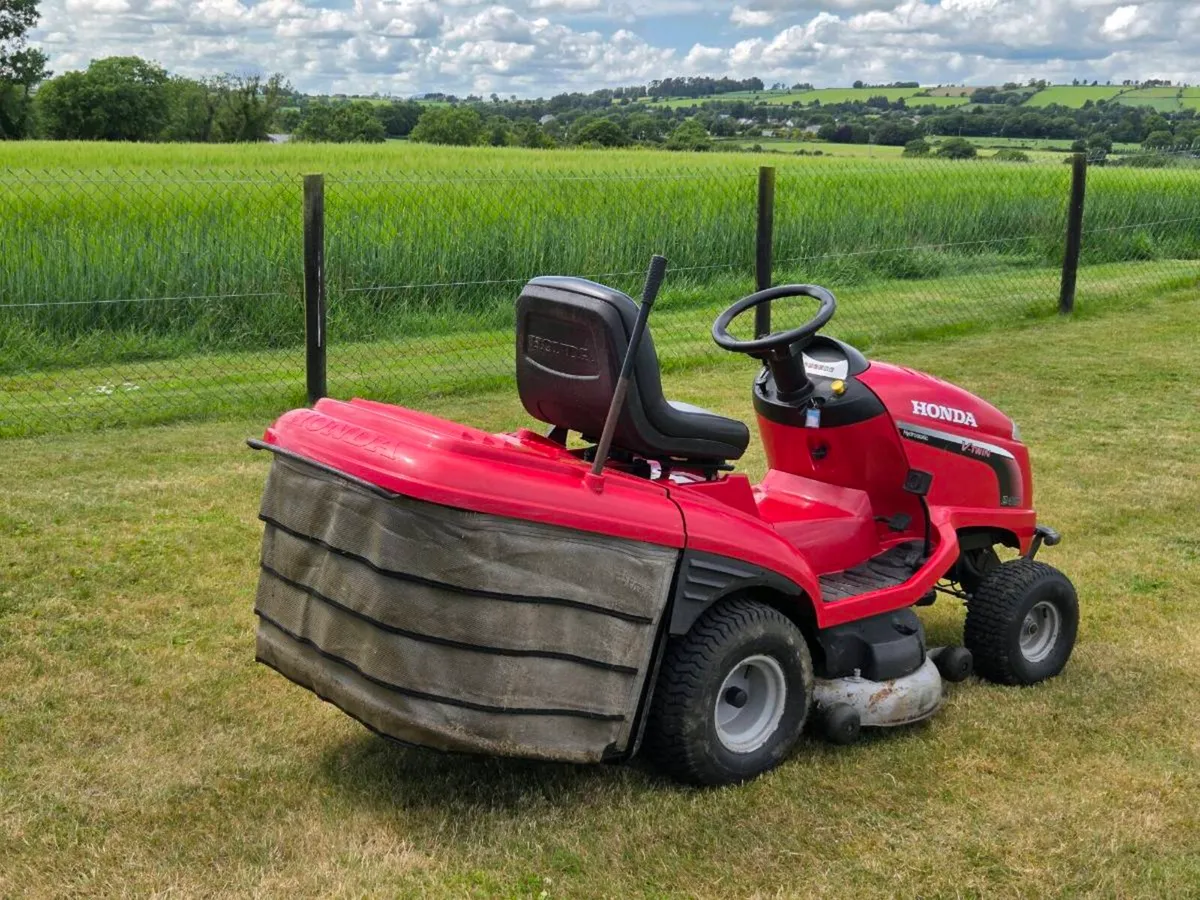 Honda Ride on Mower - Image 4