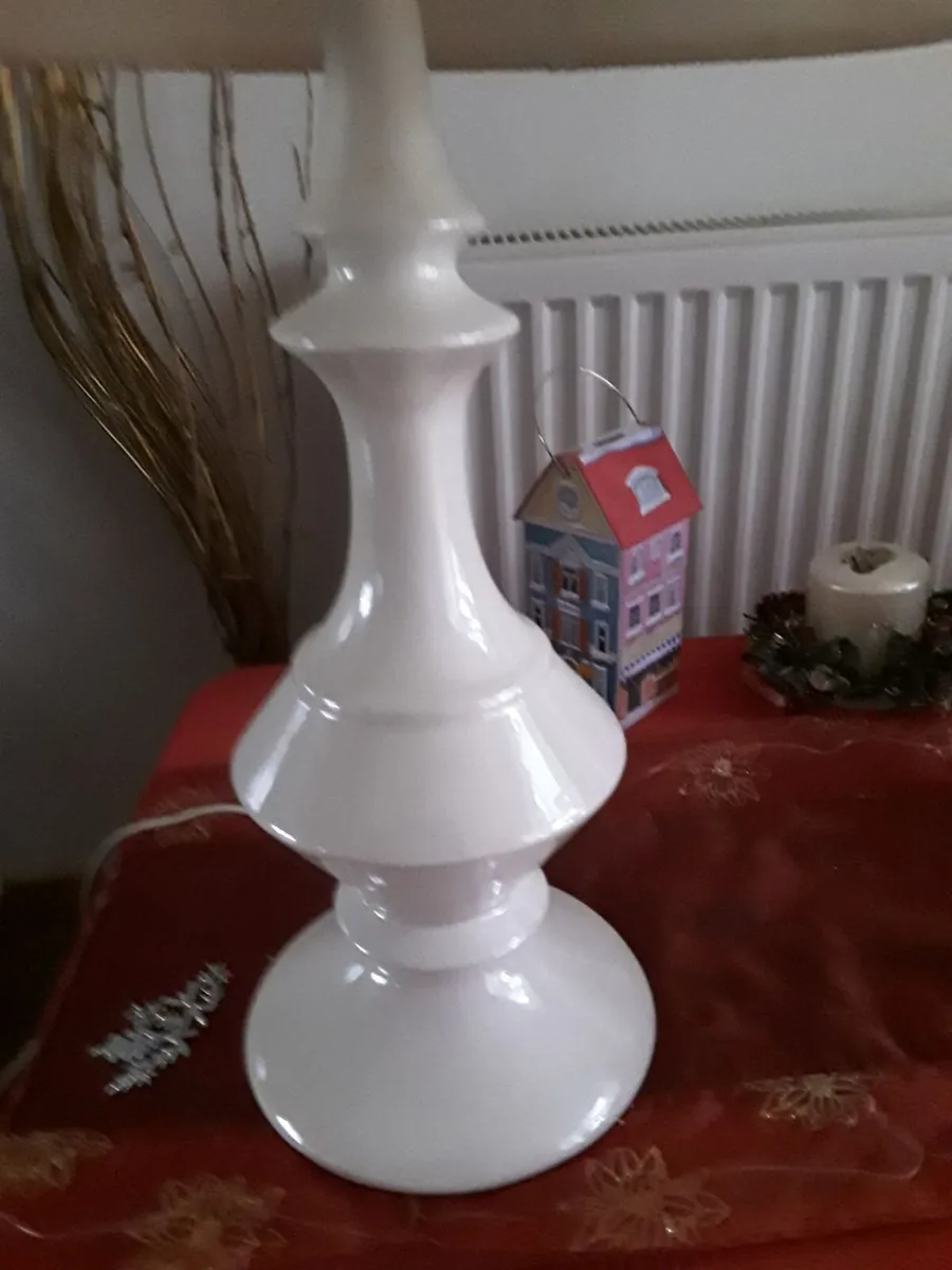 Lovely vintage porcelain table lamp - Image 3