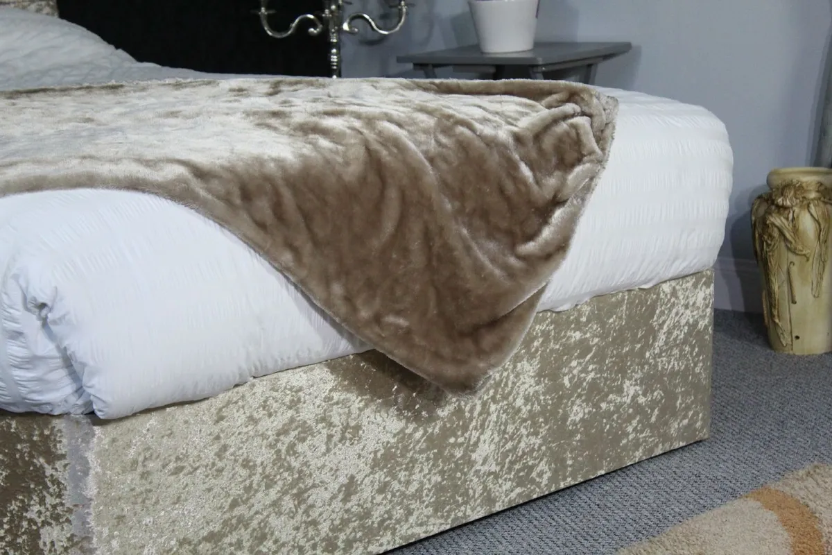Clearance Divan beds - kingsize with mattress - Image 4