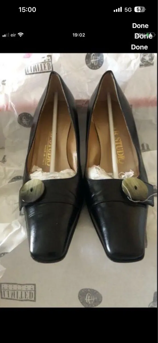 Ladies Italian leather shoes size 3 €20 - Image 1