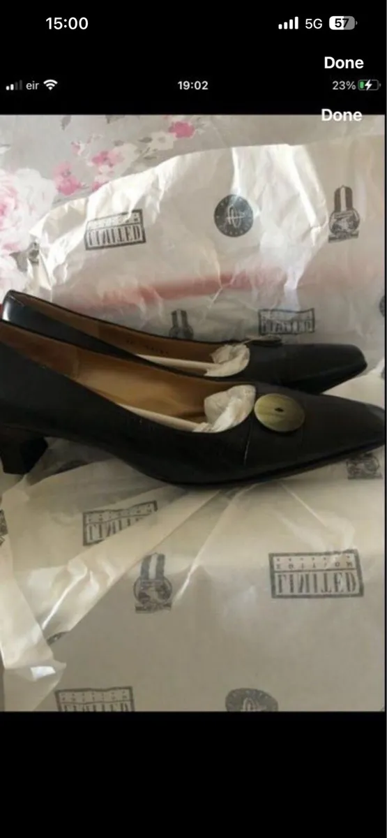 Ladies Italian leather shoes size 3 €20 - Image 3