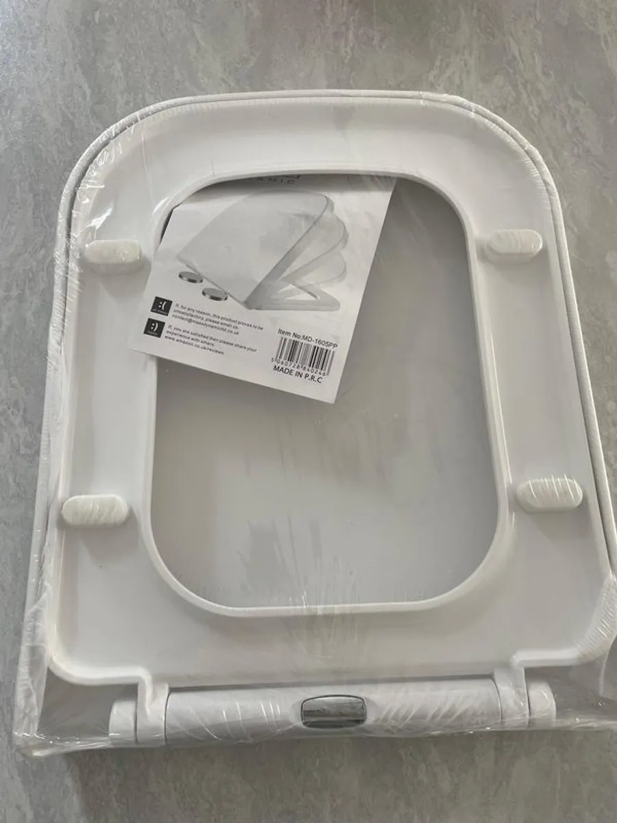 Toilet seat soft close - Image 1