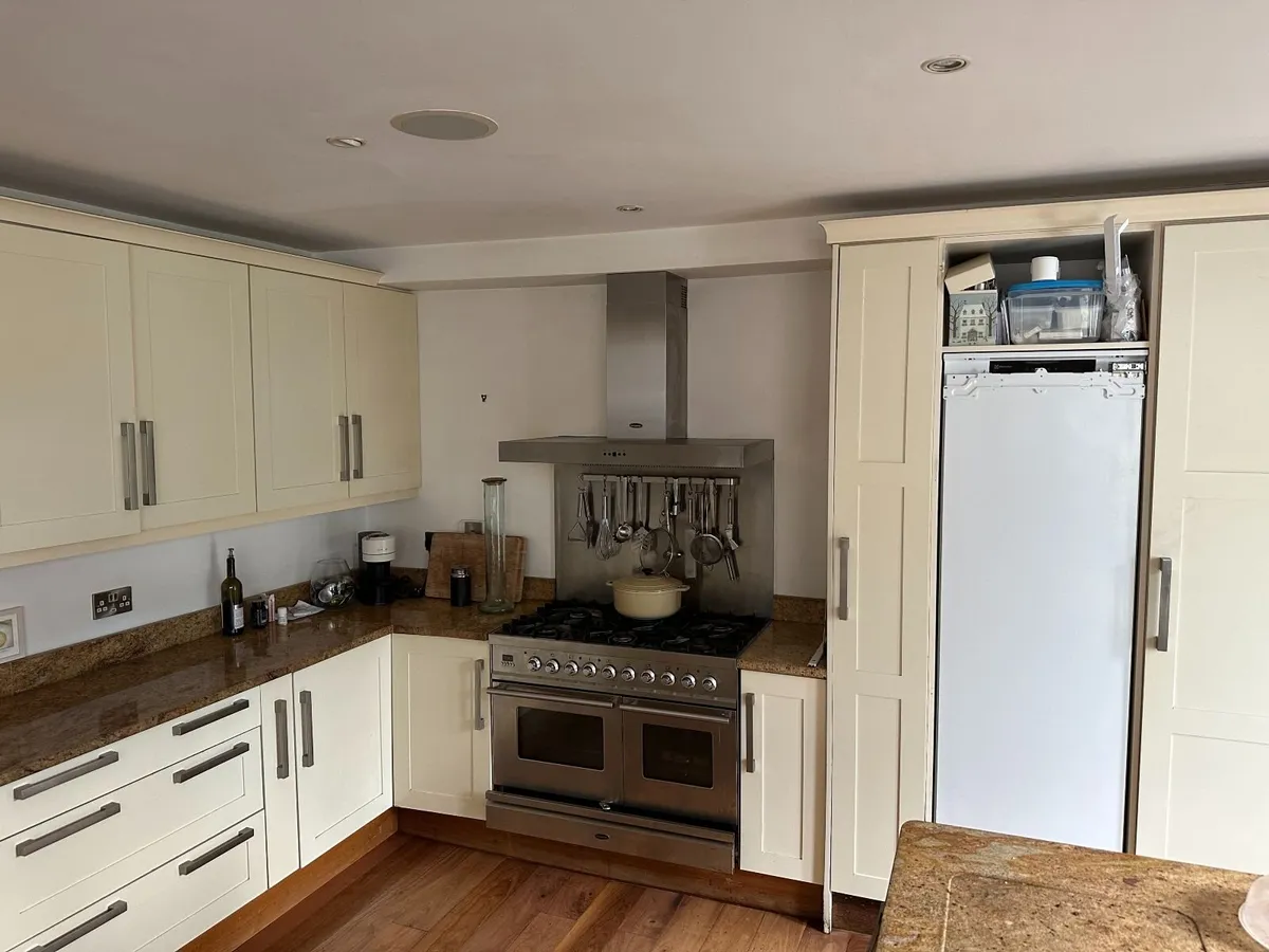 Kitchen and stone worktop - Image 2