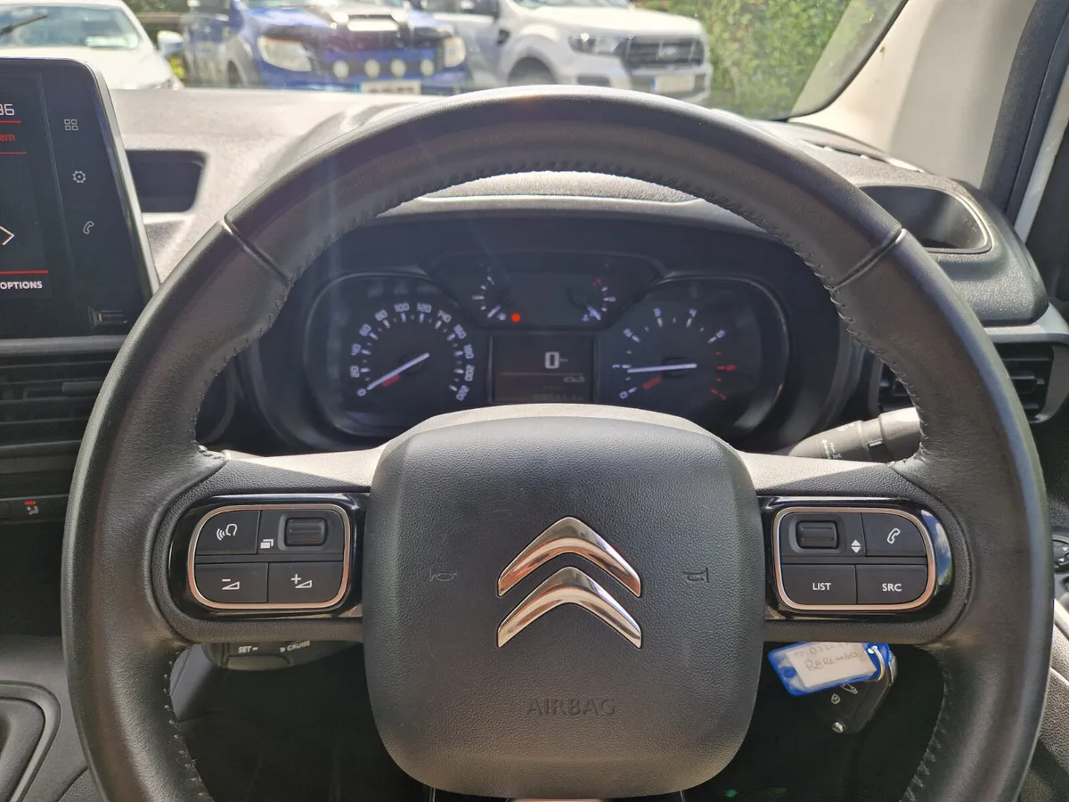 Citroen Berlingo 2022 - Image 2