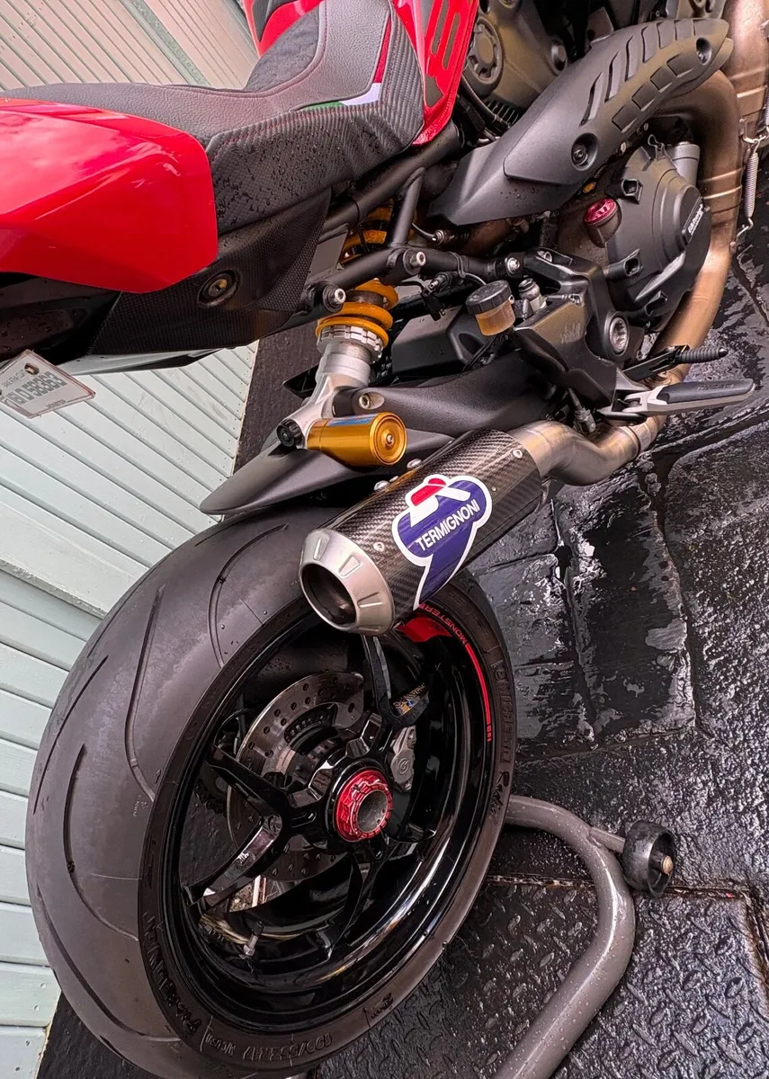 DUCATI MONSTER 821 - Image 2