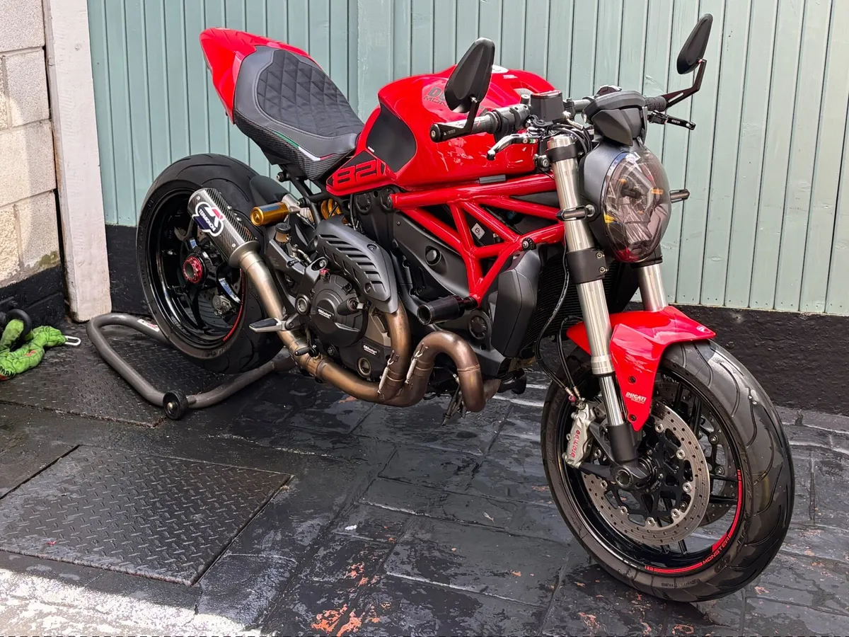 DUCATI MONSTER 821 - Image 3