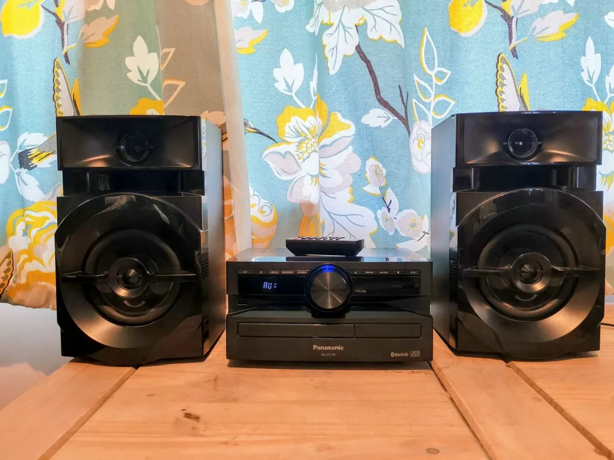 Small stereo with a big sound, cd, bluetooth