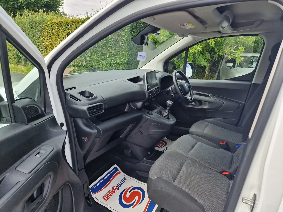 Citroen Berlingo 2022 - Image 2