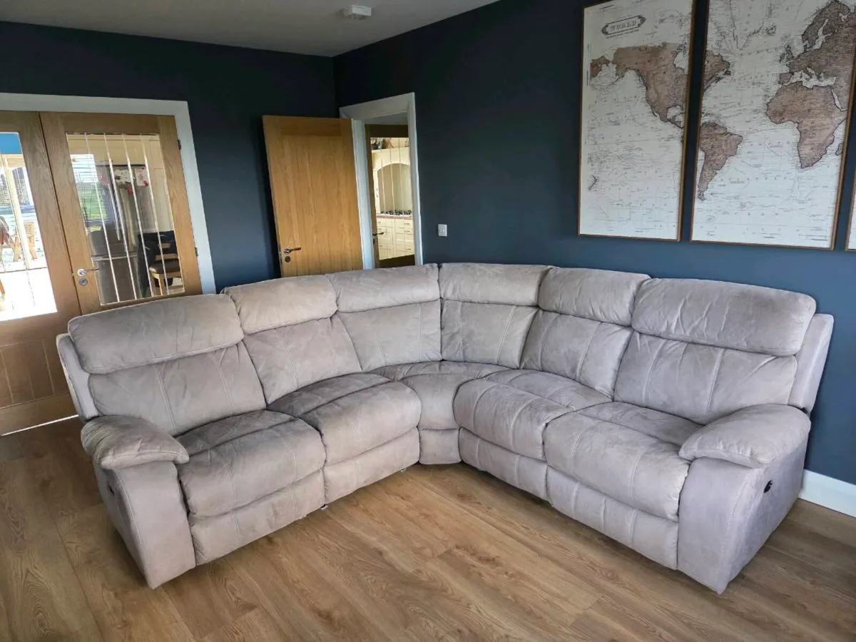 5 Seater Corner Electric Reciliner Sofa - Image 1