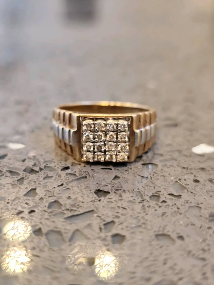9ct Gold Rolex Ring *postage available* - Image 1