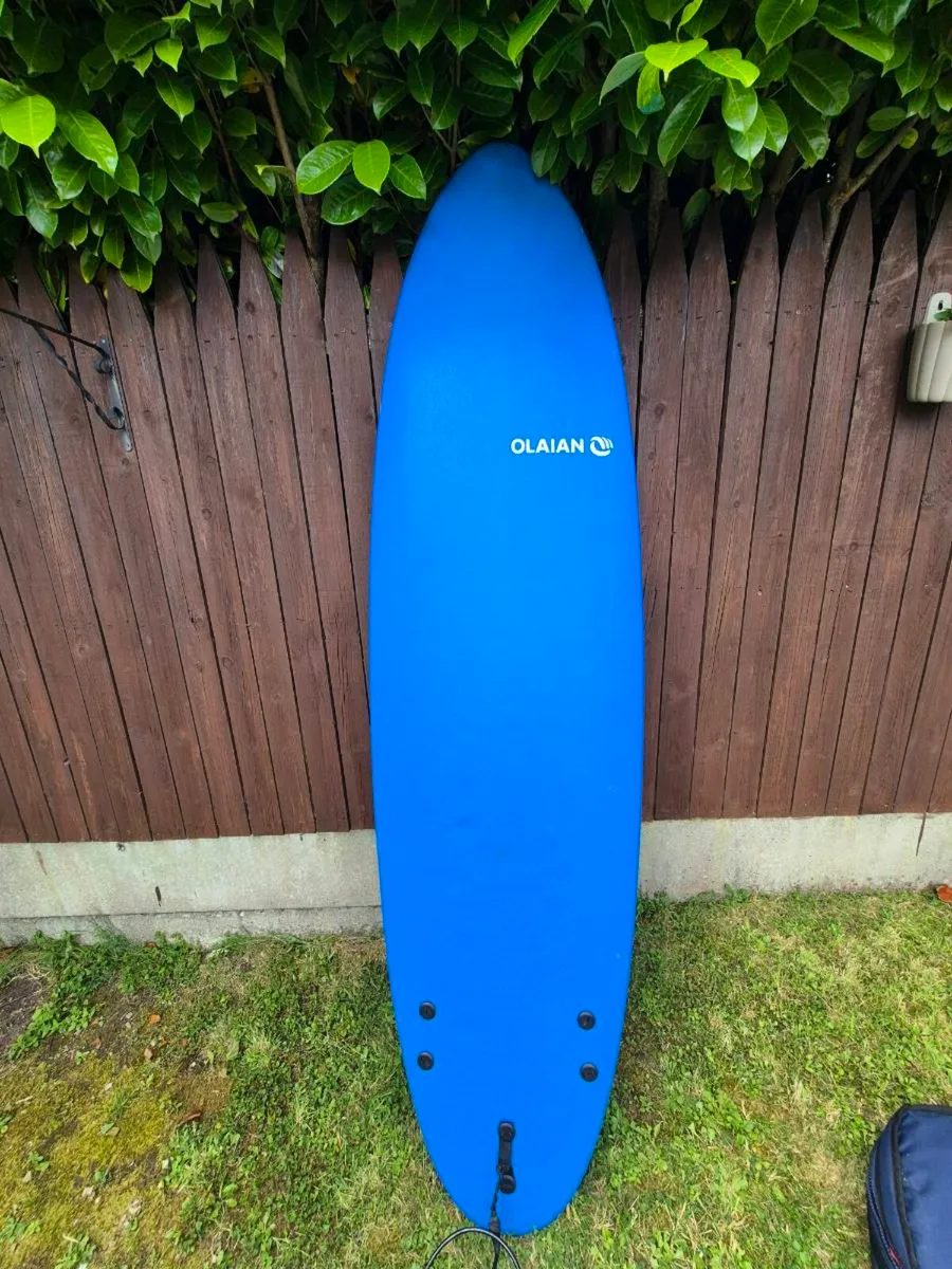 Foam surfboard 6'9" - Image 1
