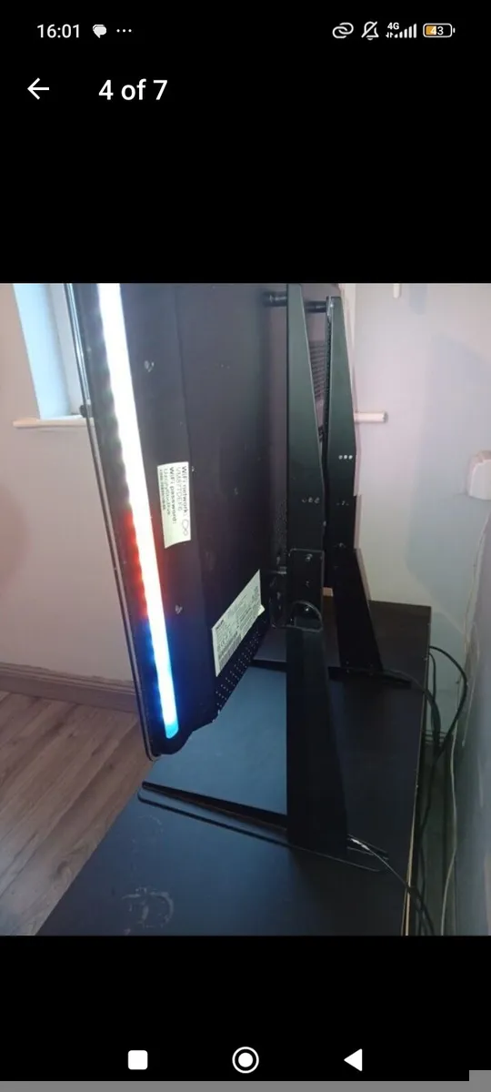 phillips 32" Ambilight - Image 4
