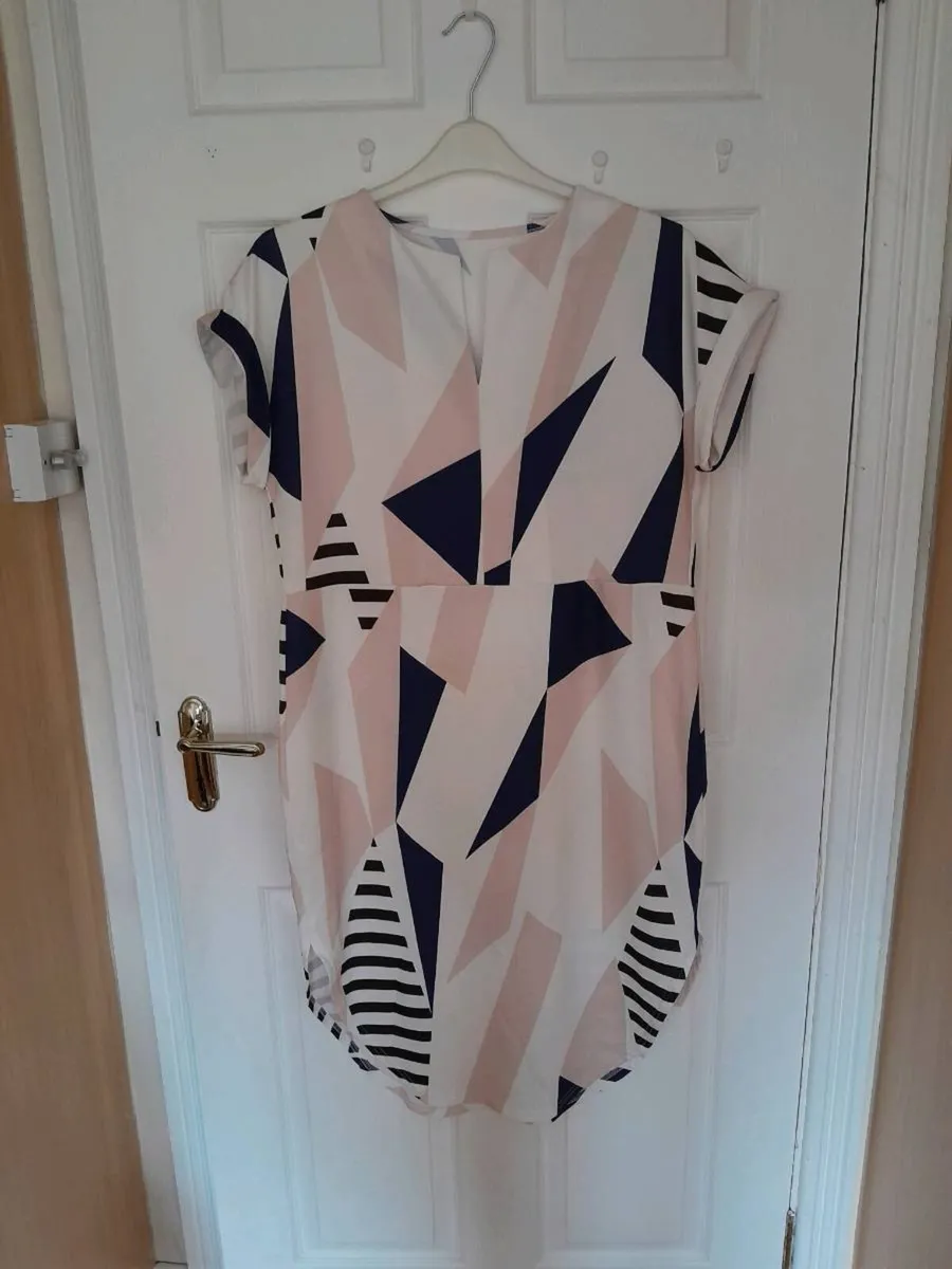 Ladies dresses - Image 1
