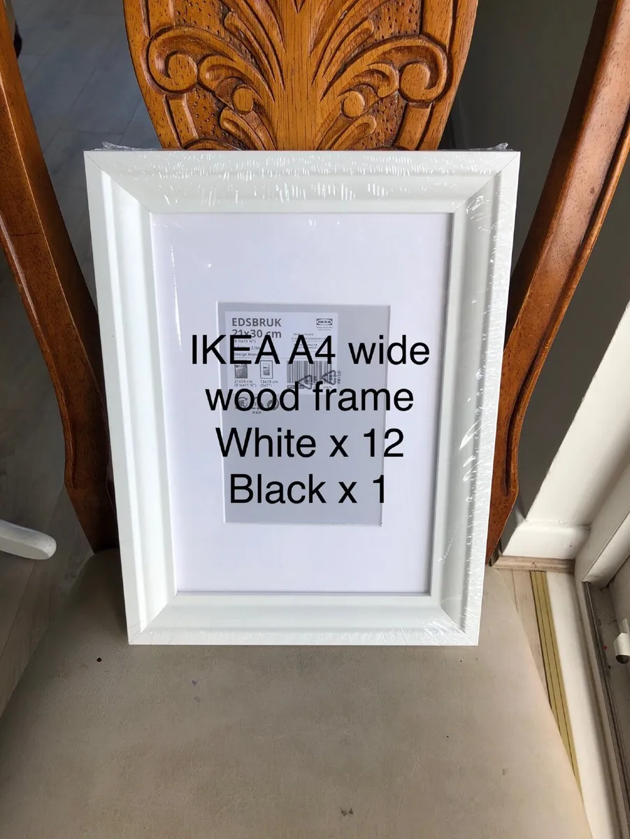 60 Picture Frames in different sizes and colours - Image 1