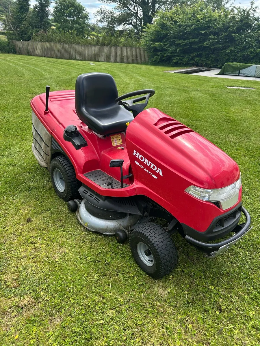 Honda 2417 Lawnmower - Image 1
