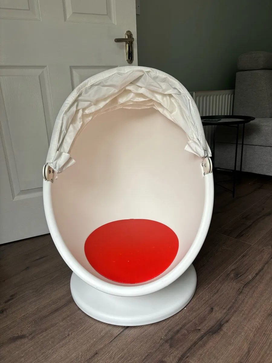 IKEA kids swivel chair - Image 3
