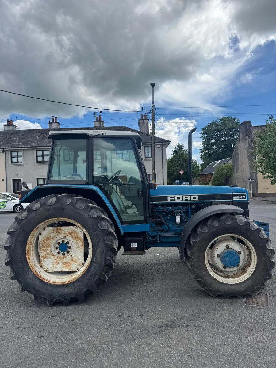 Newholland 8240 - Image 2