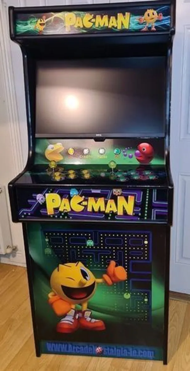 Arcade Machine - Image 1