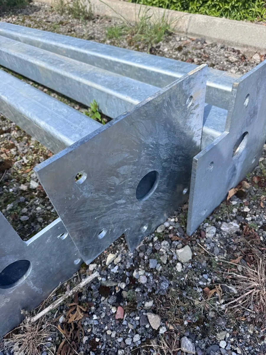 Galvanised poles/posts - Image 2