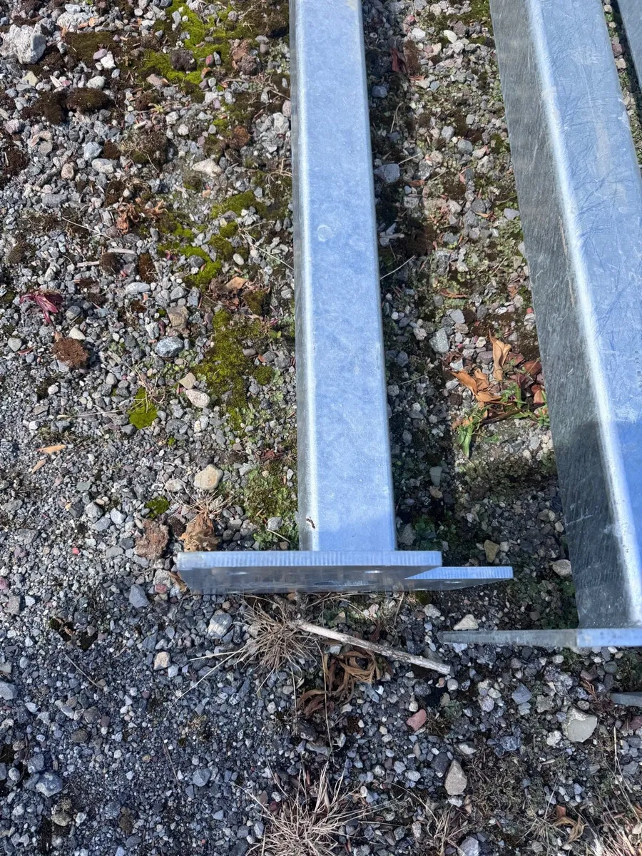 Galvanised poles/posts - Image 3