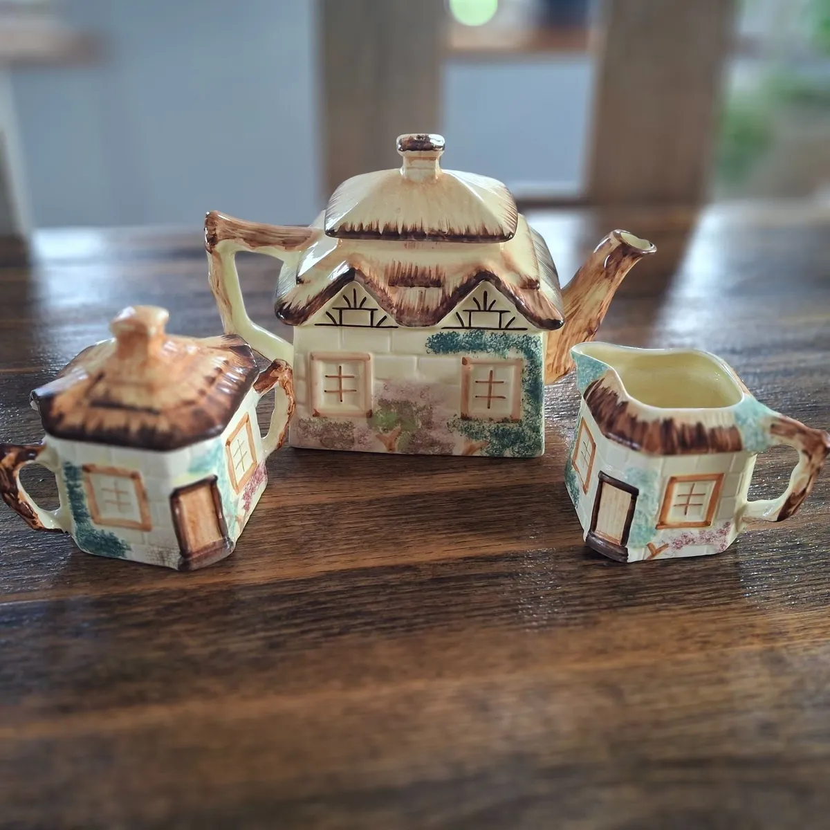 Vintage English Collectible Teapot Bundle - Image 4