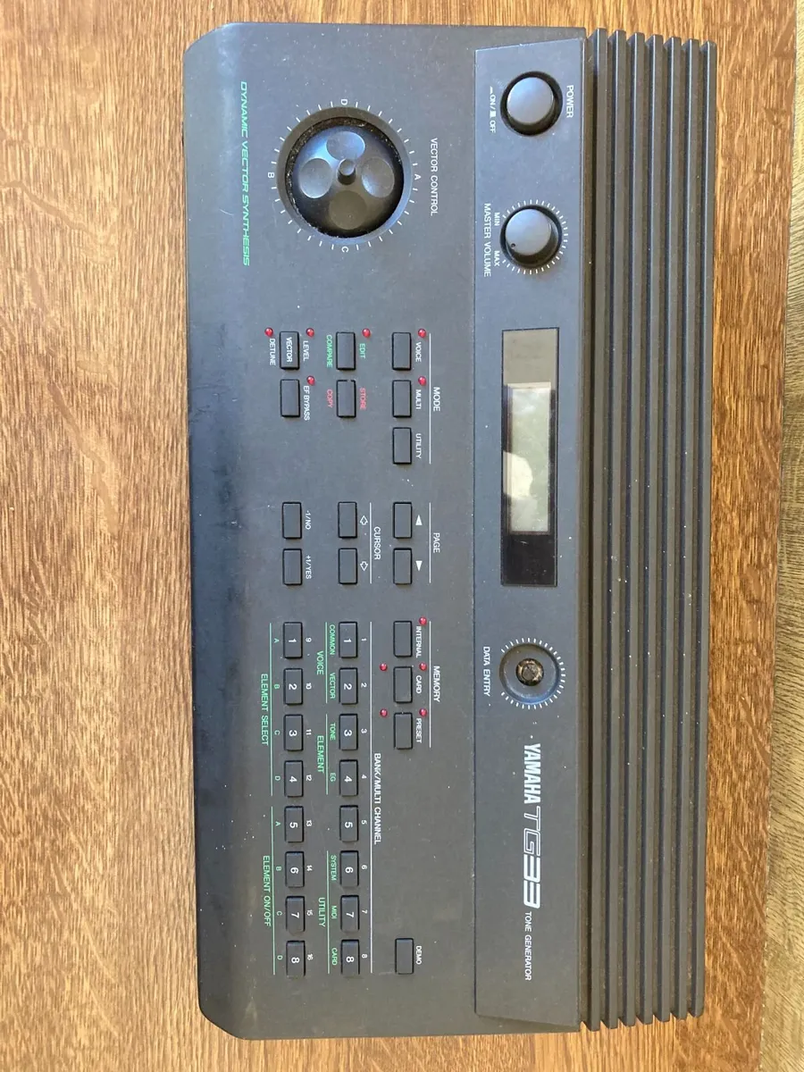Yamaha TG 33 Tone generator - Image 2