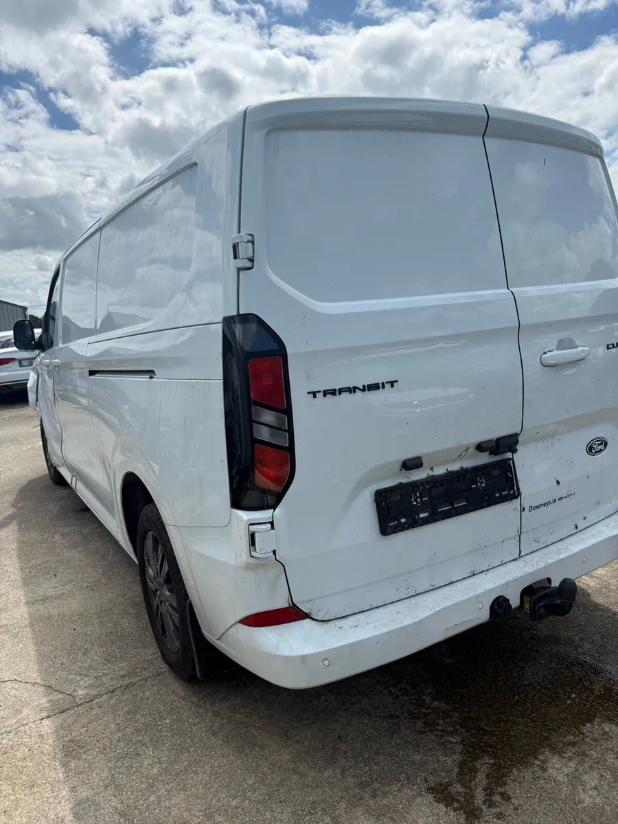 251 ford transit custom 170bhp auto - Image 3
