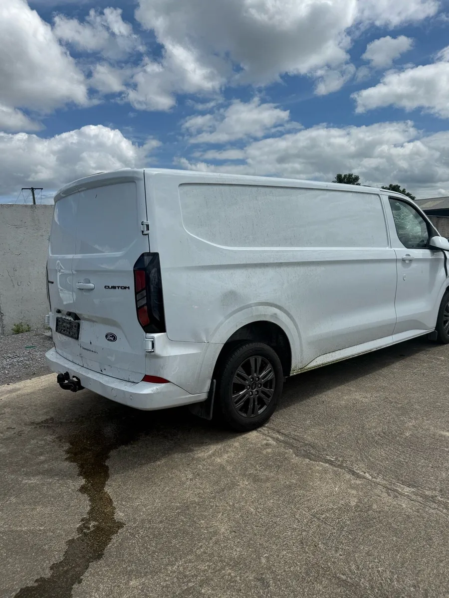 251 ford transit custom 170bhp auto - Image 2