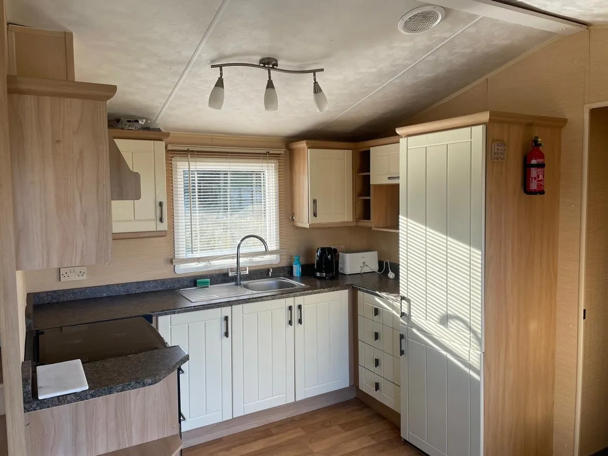 Mobile Home - Image 3