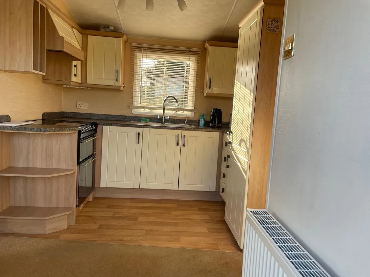 Mobile Home - Image 4