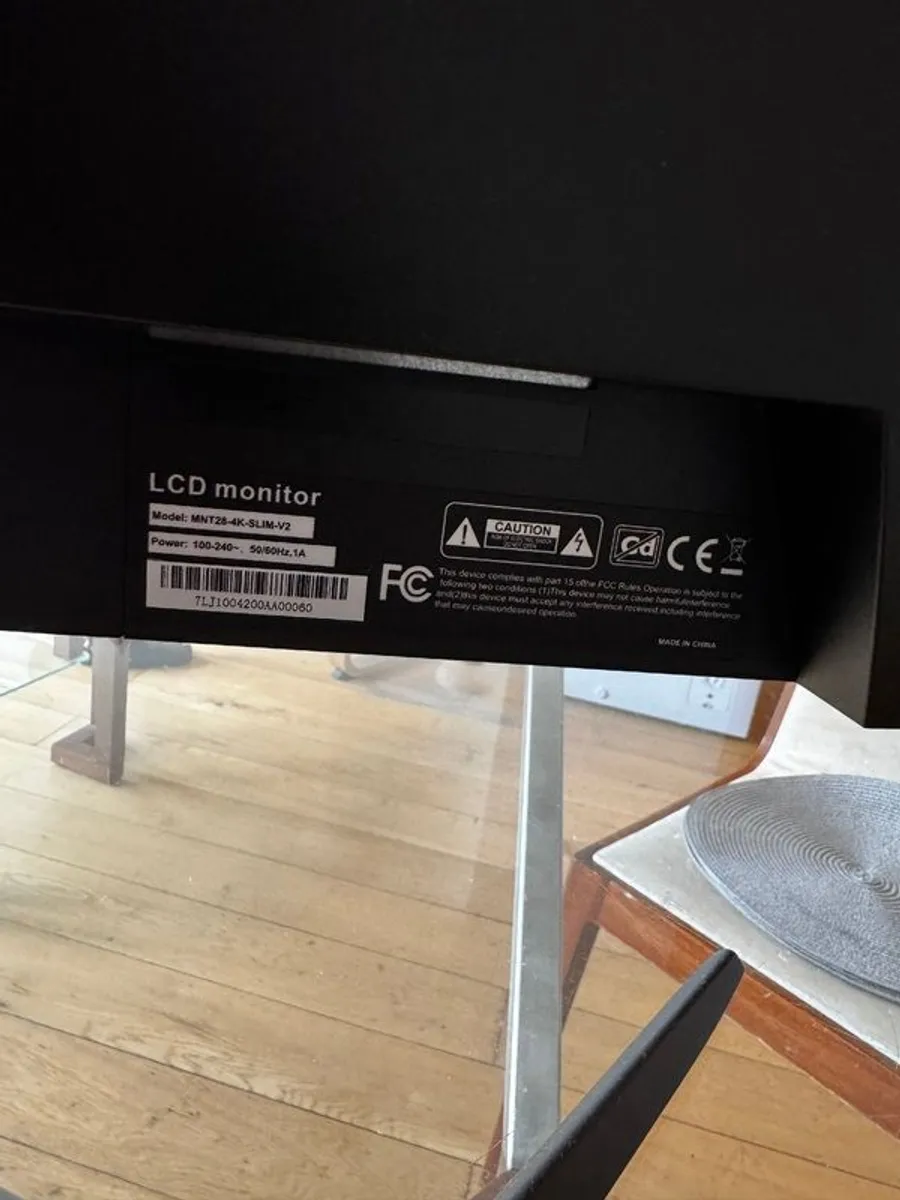 28inch 4k Monitor For Parts Or Repair - Image 3