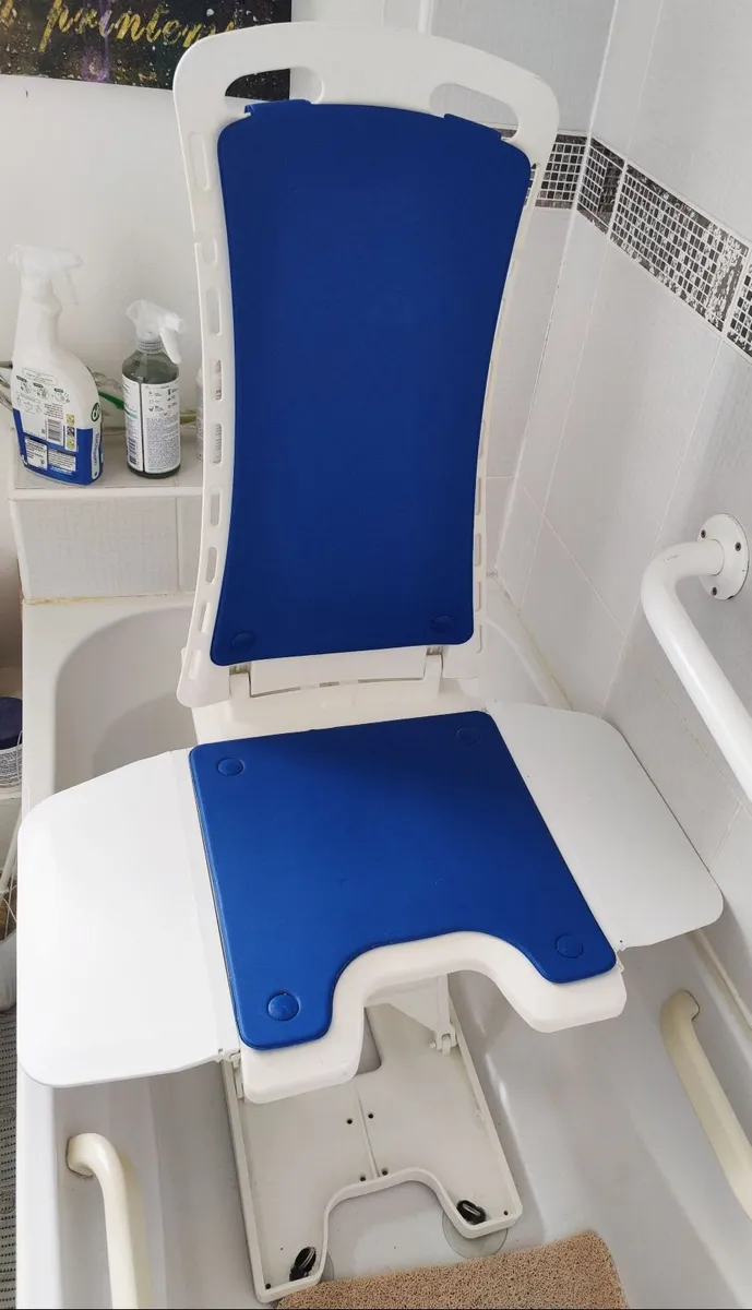 bathtub lift seat - Image 1