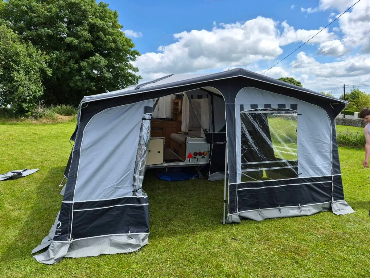 Folding camper on trailer & full enclosed awning - Image 2