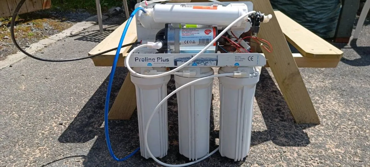 Reverse Osmosis Water Filter System + Storage Tank - Image 1