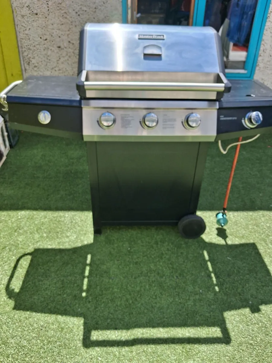 GAS BARBECUE - Image 2