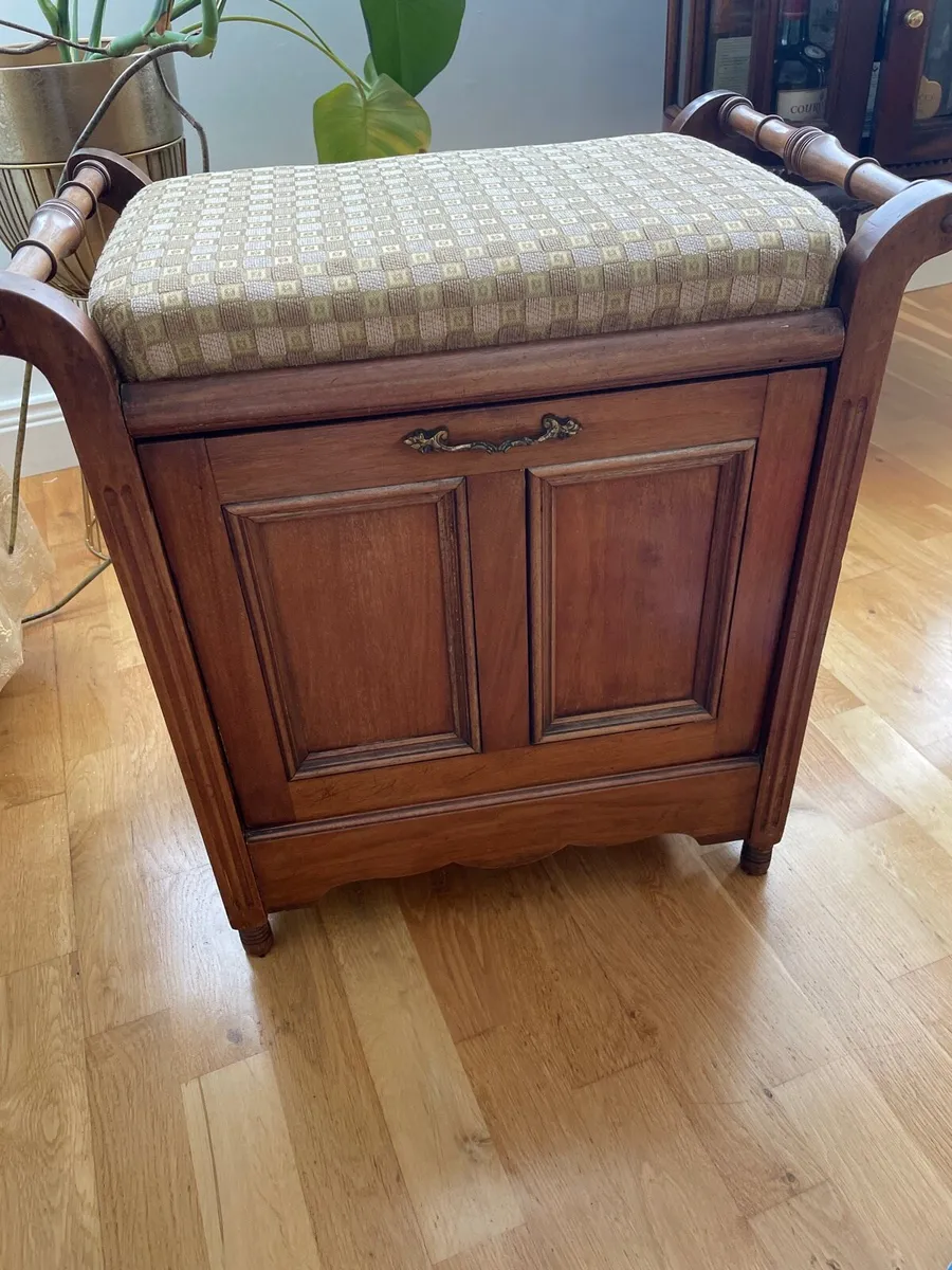 Antique Piano stool - Image 1