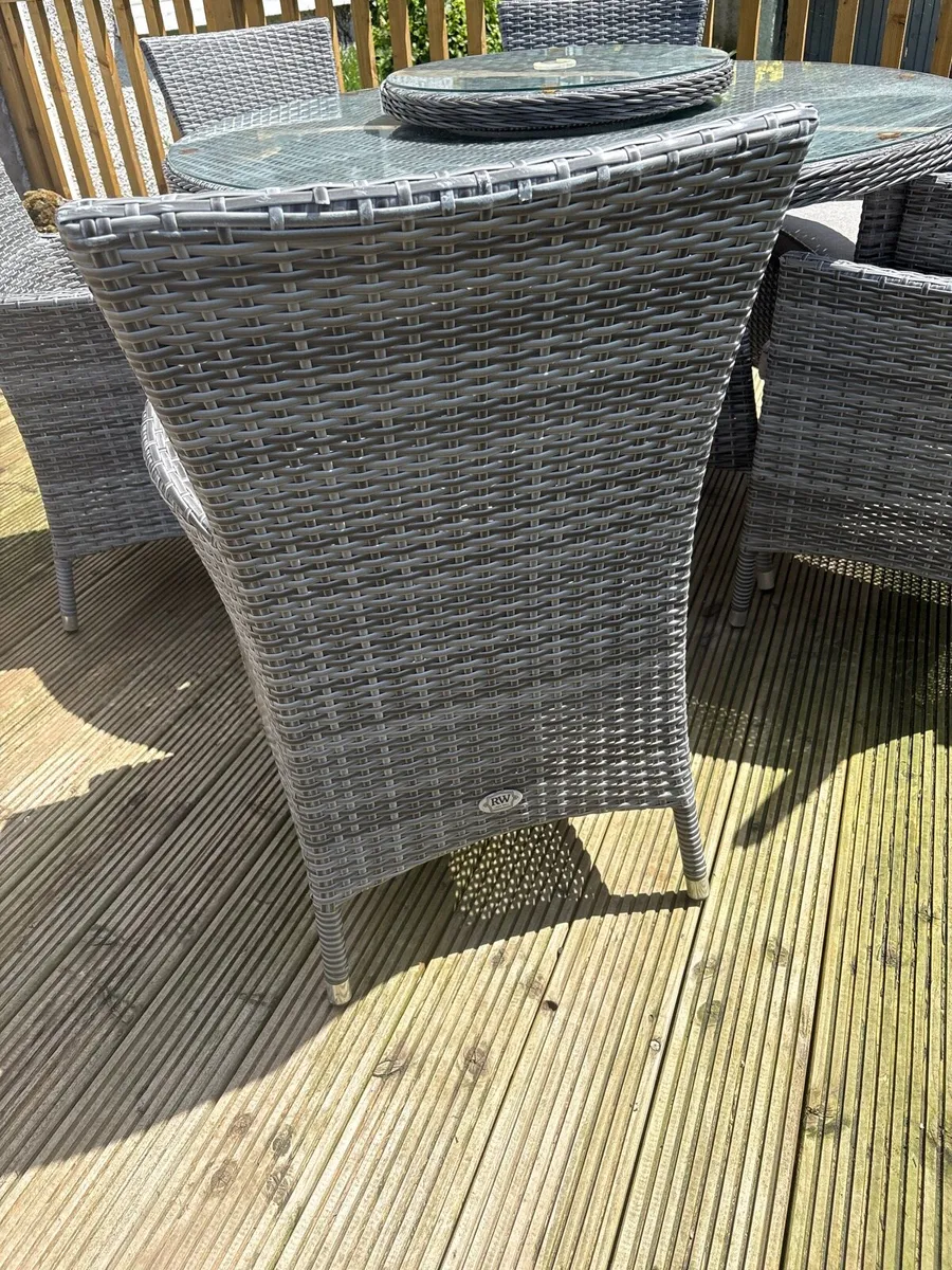Rattan round dining set, glass top 6 chairs - Image 3