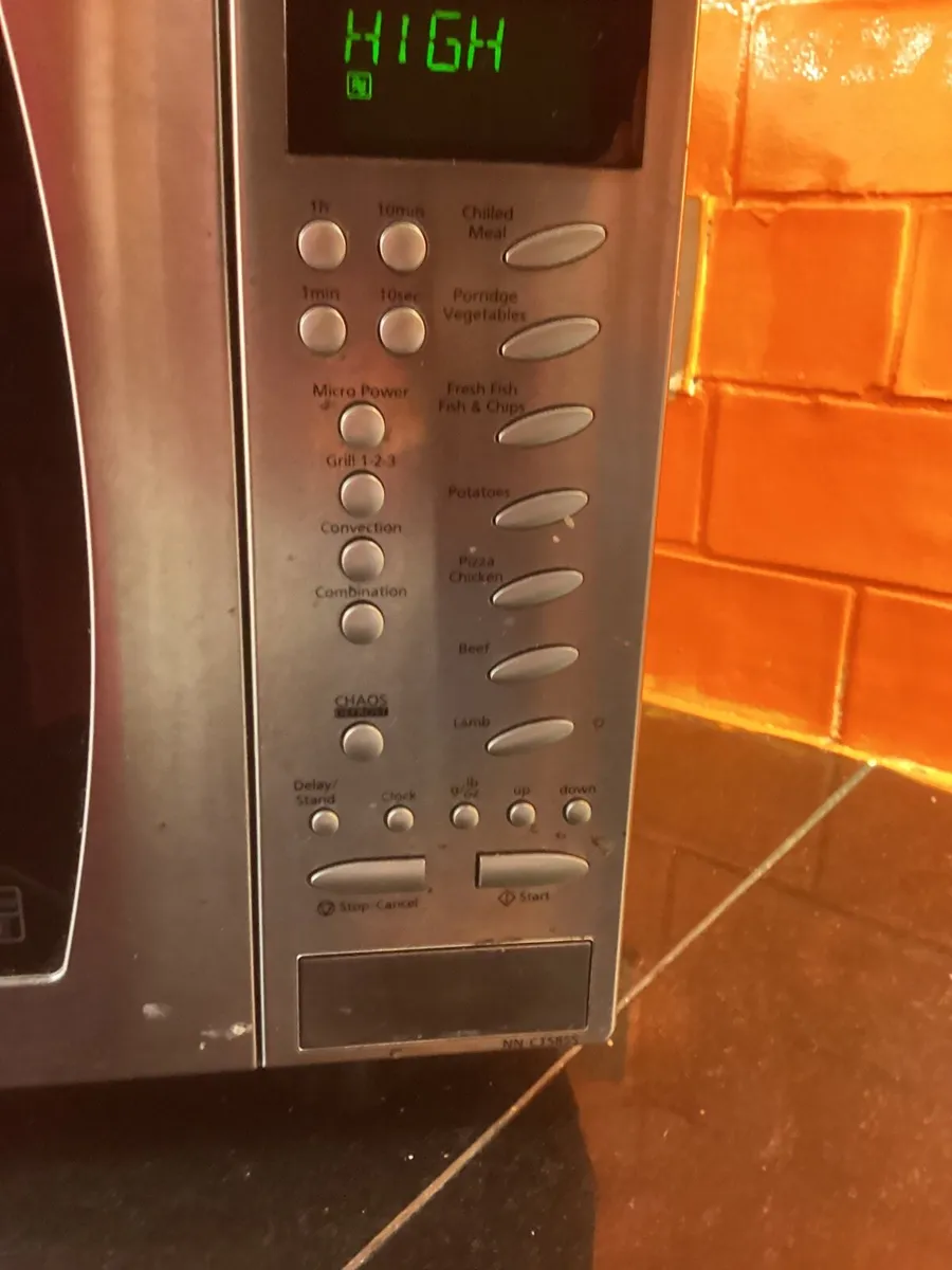 Microwave oven - Image 2