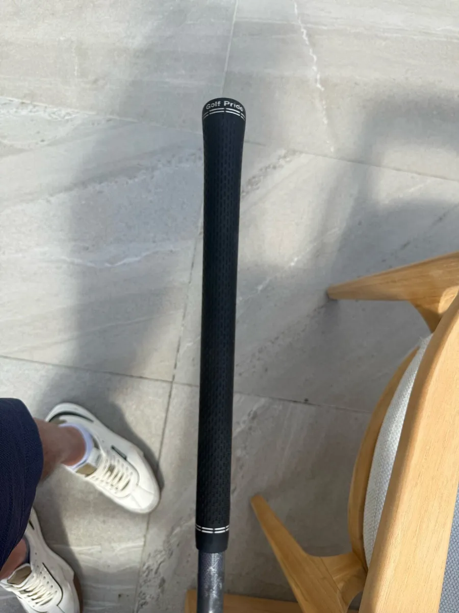 TSR 2 Titleist Driver - Image 2