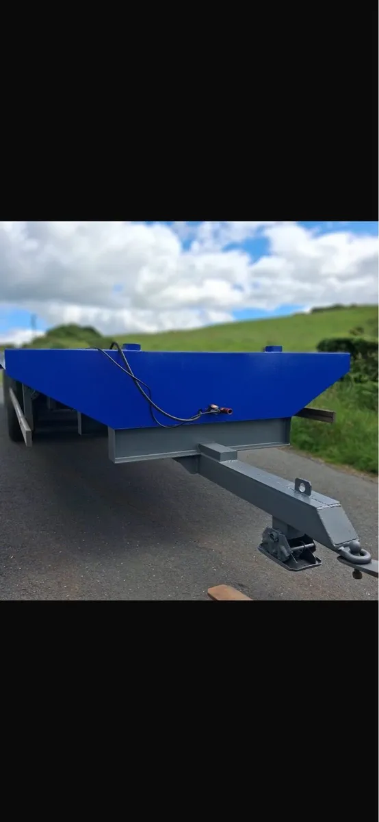 31ft Flat trailer - Image 2