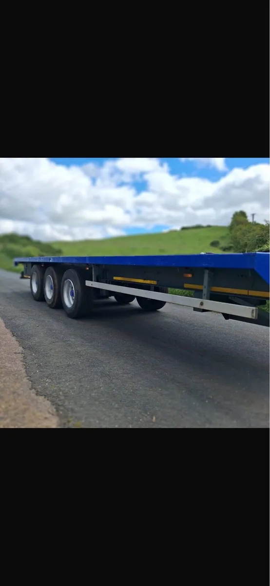 31ft Flat trailer - Image 1