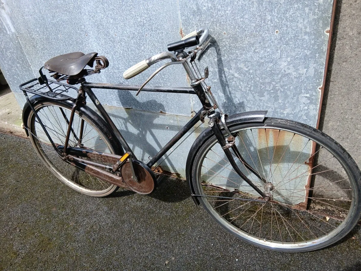 Vintage Men’s Raleigh Bicycle - Image 2