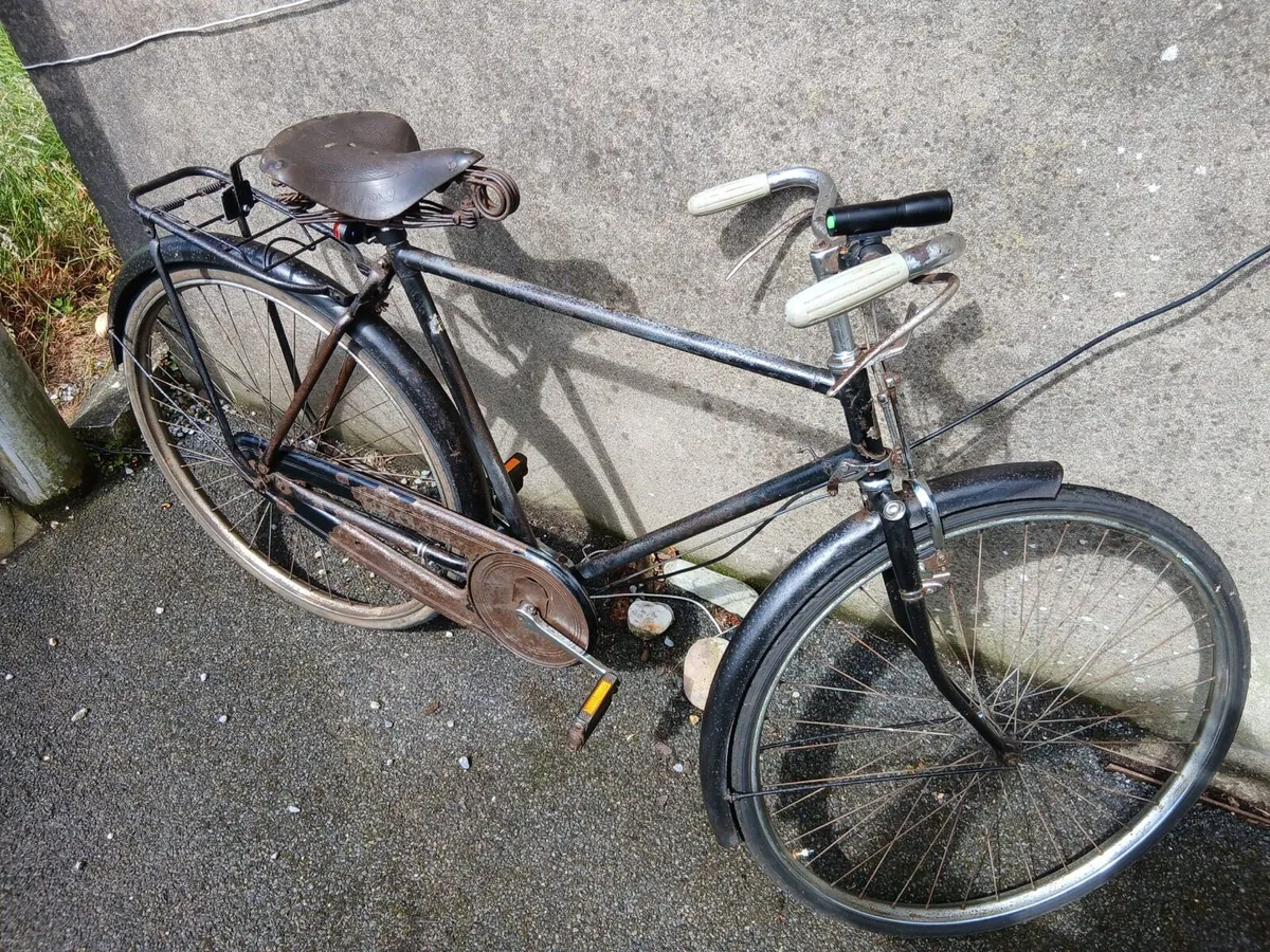 Vintage Men’s Raleigh Bicycle - Image 4