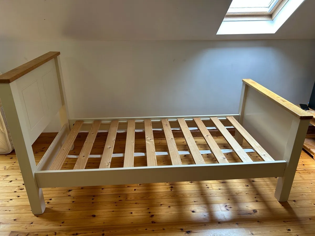 Bed - Image 1