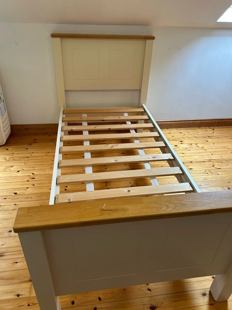 Bed - Image 2