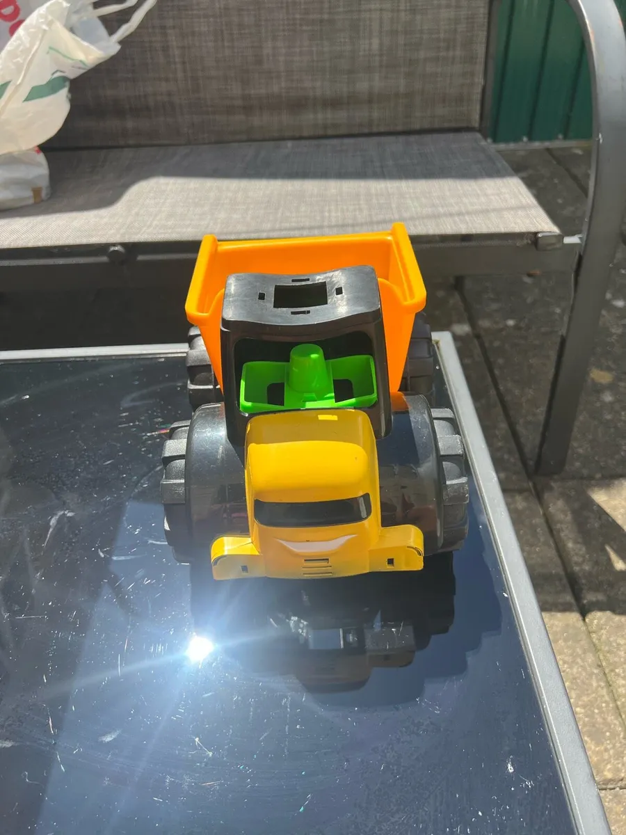 Boys toy truck €5 - Image 2
