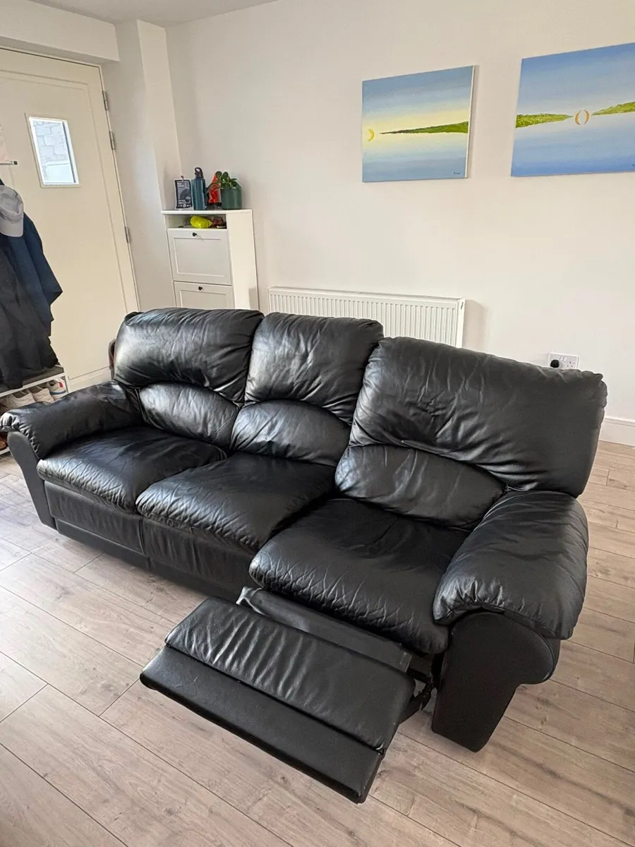 3 seater sofa recliner - Image 1