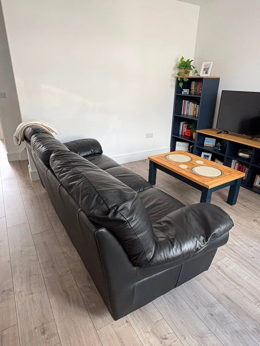 3 seater sofa recliner - Image 2