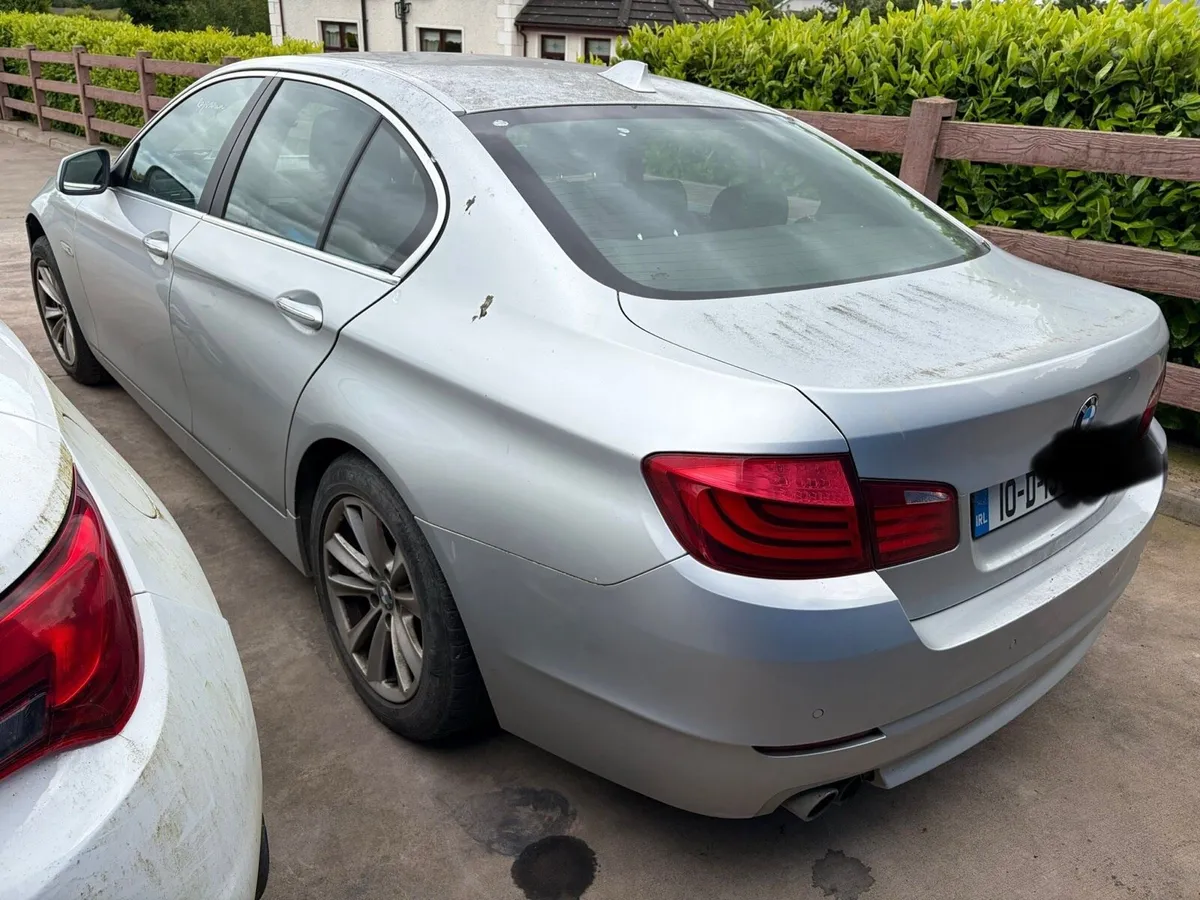 2010 BMW 528i - Image 4